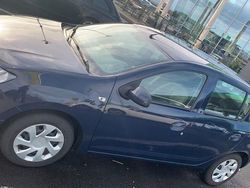 Blau Gebraucht 2014 Dacia Sandero Ambiance Kleinwagen | 4.290 € (Etwas zu teuer)