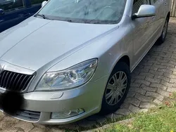Silber Gebraucht 2013 Skoda Octavia Kombi | 4.500 € (Teuer)