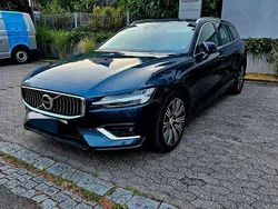 Blau Gebraucht 2020 Volvo V60 Inscription Kombi | 22.500 € (Etwas zu teuer)