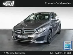 Grau Gebraucht 2018 Mercedes B180 Urban Van / Kleinbus | 17.980 € (Guter Preis)