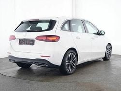 Unilack polarweiß Gebraucht 2024 Mercedes B250 Progressive Van / Kleinbus | 35.700 € (Fairer Preis)
