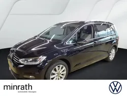 Schwarz Gebraucht 2024 VW Touran Highline Van / Kleinbus | 35.979 € (Fairer Preis)