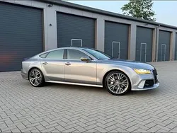 Grau Gebraucht 2016 Audi A7 Performance Kleinwagen | 21.500 €