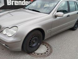 Beige Gebraucht 2004 Mercedes C200 Classic Kombi | 3.350 € (Teuer)