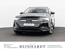 Mythosschwarz metallic Gebraucht 2023 Audi Q8 e-tron Advanced SUV | 46.735 € (Superpreis)