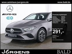 Grau metalliclack mountaingrau Gebraucht 2024 Mercedes A200 Progressive Limousine | 28.390 € (Guter Preis)