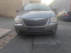 Grau Gebraucht 2006 Chrysler Grand Voyager Van / Kleinbus | 2.400 € (Etwas zu teuer)