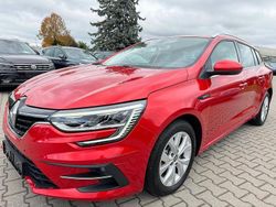 Rot Gebraucht 2020 Renault Mégane IV Zen Limousine | 11.590 € (Superpreis)