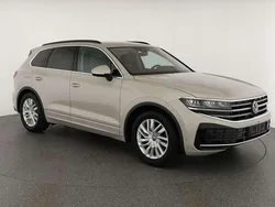 Sechura beige metallic Neu 2025 VW Touareg Elegance SUV | 69.045 € (Superpreis)