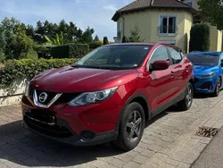 Rot Gebraucht 2016 Nissan Qashqai Visia SUV | 7.999 € (Guter Preis)
