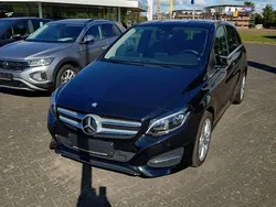 Schwarz Gebraucht 2016 Mercedes B200 Urban Van / Kleinbus | 18.500 € (Fairer Preis)