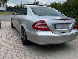 Grau Gebraucht 2004 Mercedes CLK200 Elegance Coupé | 7.500 € (Guter Preis)