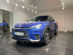 Nachtblau /schwarz Gebraucht 2025 Lexus LBX SUV | 32.790 € (Fairer Preis)