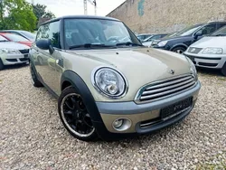 Silber Gebraucht 2009 Mini Cooper Kleinwagen | 2.450 €