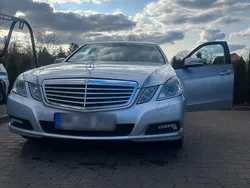 Silber Gebraucht 2009 Mercedes E350 Limousine | 12.500 € (Etwas zu teuer)