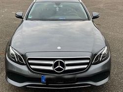 Grau Gebraucht 2016 Mercedes E220 Avantgarde Kombi | 16.500 € (Fairer Preis)