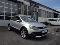 Silber Gebraucht 2016 VW Polo Cross Kleinwagen | 12.990 € (Etwas zu teuer)