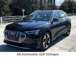 Mythosschwarz (metallic) Gebraucht 2021 Audi e-tron Ambiente SUV | 36.899 € (Fairer Preis)