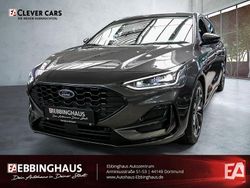 Grau Gebraucht 2024 Ford Focus ST-Line X Limousine | 36.989 €
