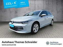 Blau Gebraucht 2024 VW Golf VIII Life Kombi | 23.980 € (Guter Preis)