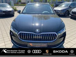 Schwarz Neu 2025 Skoda Superb LAURIN & KLEMENT Kombi | 56.480 € (Teuer)