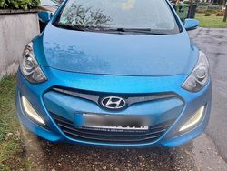 Blau Gebraucht 2012 Hyundai i30 Limousine | 3.800 €
