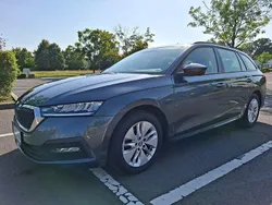 Grau Gebraucht 2020 Skoda Octavia Kombi | 15.800 € (Fairer Preis)