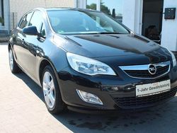 Schwarz Gebraucht 2011 Opel Astra Design Edition Limousine | 5.000 € (Etwas zu teuer)