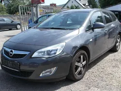 Grau Gebraucht 2011 Opel Astra Kombi | 1.400 € (Superpreis)
