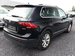 Deep black perleffekt deep black perleffekt Gebraucht 2020 VW Tiguan Comfortline SUV | 27.648 € (Fairer Preis)