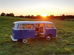 Blau Gebraucht 1972 VW T2 Van | 23.000 €