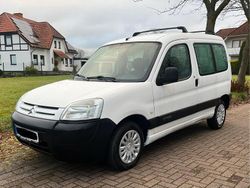 Weiß Gebraucht 2005 Citroën Berlingo Van / Kleinbus | 2.599 € (Fairer Preis)