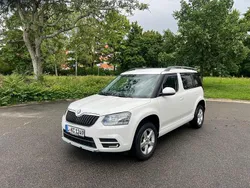 Weiß Gebraucht 2015 Skoda Yeti SUV | 9.990 € (Fairer Preis)