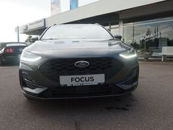 Magneticgrau (metallic) Gebraucht 2024 Ford Focus ST-Line Limousine | 25.480 € (Etwas zu teuer)