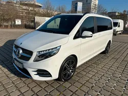 Weiß Gebraucht 2024 Mercedes V220 Van / Kleinbus | 61.190 €
