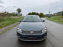 Grau Gebraucht 2012 VW Passat Highline Limousine | 9.900 € (Fairer Preis)