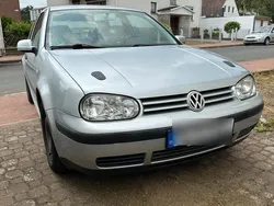 Silber Gebraucht 2001 VW Golf IV Limousine | 2.800 € (Etwas zu teuer)