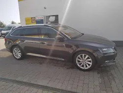 Hneda magnetic/magnetic braun Gebraucht 2019 Skoda Superb Style Kombi | 18.900 € (Guter Preis)