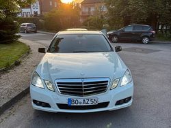 Weiß Gebraucht 2009 Mercedes E220 Limousine | 7.800 € (Fairer Preis)