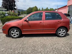 Orange Gebraucht 2006 Skoda Fabia Ambiente Limousine | 1.880 € (Fairer Preis)