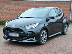 Schwarz Gebraucht 2024 Toyota Yaris Hybrid Style Kleinwagen | 23.999 € (Guter Preis)