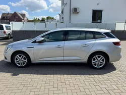 Grau Gebraucht 2020 Renault Mégane IV Business Limousine | 10.900 € (Fairer Preis)