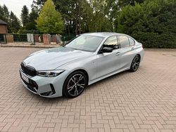 Grau Gebraucht 2024 BMW 320 Sport Line Limousine | 44.500 €