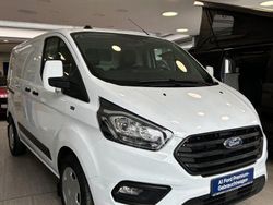 Weiß Gebraucht 2022 Ford Transit Custom Trend Van / Kleinbus | 26.950 € (Etwas zu teuer)