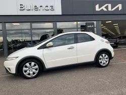 Weiß Gebraucht 2011 Honda Civic Comfort Limousine | 6.970 € (Teuer)