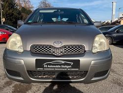 Grau Gebraucht 2003 Toyota Yaris Limousine | 1.450 € (Fairer Preis)