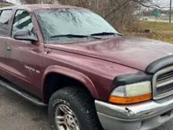 Rot Gebraucht 2002 Dodge Dakota SUV | 3.500 €