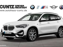Weiß Gebraucht 2022 BMW X1 Sport Line SUV | 29.580 € (Teuer)
