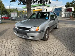 Silber Gebraucht 2000 Ford Fiesta Kleinwagen | 1.000 €