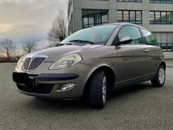 Grau Gebraucht 2004 Lancia Ypsilon Kleinwagen | 2.700 €